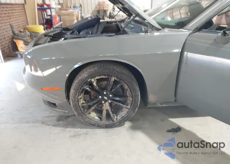 2018 Dodge Challenger Sxt из США, поврежденный, VIN 2C3CDZAG1JH332631